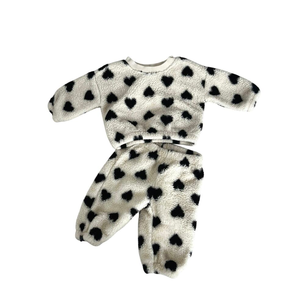 Gap Baby Sherpa Hearts Sweat Shirt Pants Outfit Set Valentine’s Day Size 0-3m